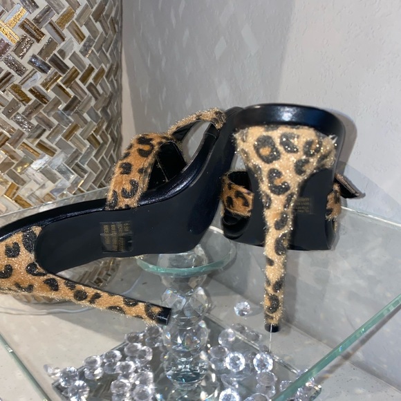 Cape Robbin leopard fur print heels - Picture 5 of 5